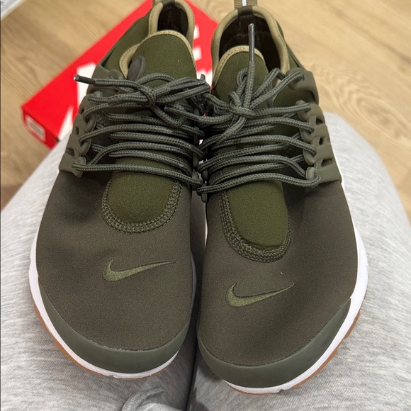 Nike Men's Forest Green Sneakers Presto - Picture 2 of 8